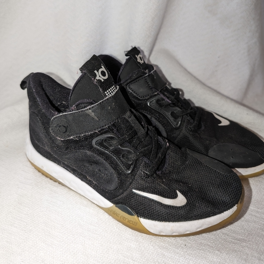 Boys Nike's